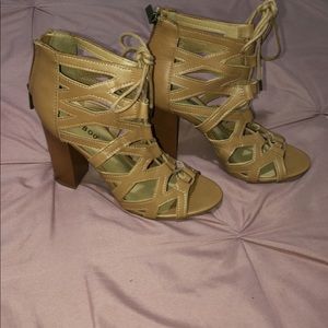 Open toe Chunky heels